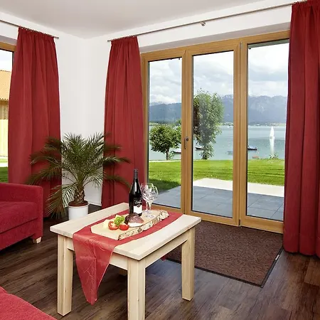 Seehotel Und Schnoeller 리덴